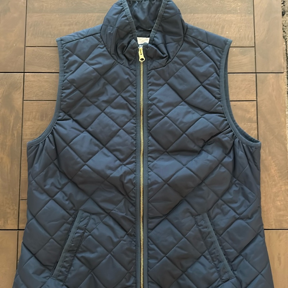 Women’s Navy Quilted Vest